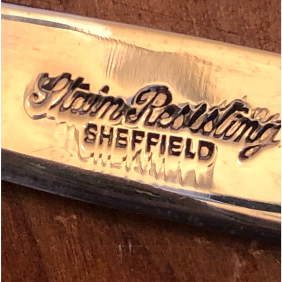 Sheffield ViTG Set of 6 Butter Knifes with Lilac Plastic Handles Stain Resisting - Picture 3 of 6